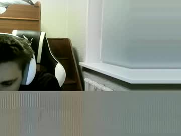 Sweeetyangeel Chaturbate stream image from October 18, 2025