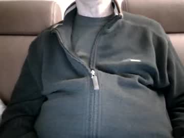 Use2020 Chaturbate stream image from October 18, 2025