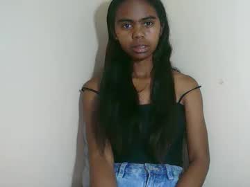 Prettiethalia Chaturbate stream image from October 18, 2025