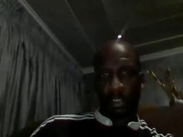 Deeloncaz Chaturbate stream image from October 18, 2025