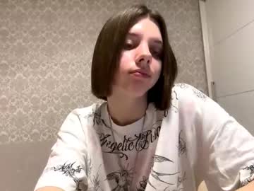 Elinhelser Chaturbate stream image from October 18, 2025