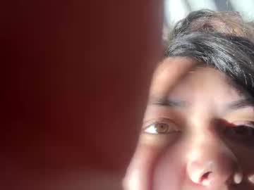 Latinachatmami Chaturbate stream image from October 18, 2025