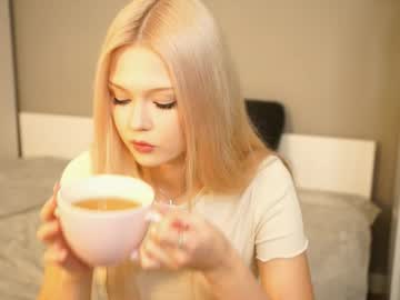 Mirianscorgie Chaturbate stream image from October 18, 2025
