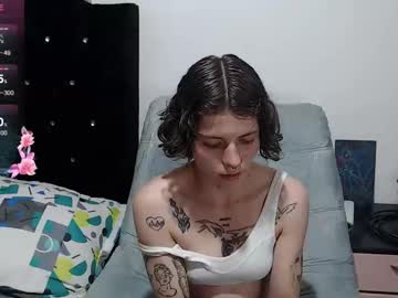 Pretty_Cristal22 Chaturbate stream image from October 19, 2025