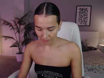 Bellla_Haddid Chaturbate stream image from October 19, 2025