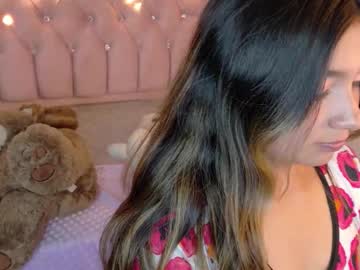 Daphne_Little Chaturbate stream image from October 19, 2025