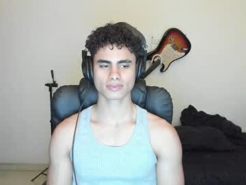 Zenhzu Chaturbate stream image from October 19, 2025