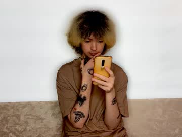 Daaamnmeow Chaturbate stream image from October 19, 2025