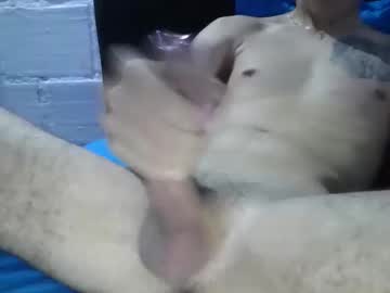 Daniel2525f Chaturbate stream image from October 19, 2025
