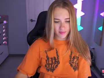 Danikadillan Chaturbate stream image from October 19, 2025