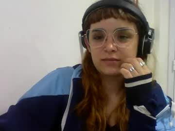 Sweetmoonns2 Chaturbate stream image from October 19, 2025