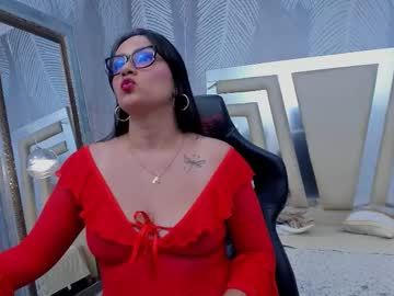Alexandramilff Chaturbate stream image from October 19, 2025