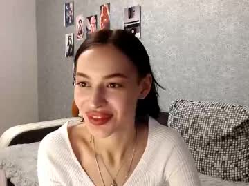 Daphne_Darkthorn Chaturbate stream image from October 19, 2025