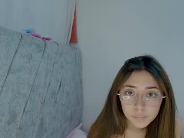 Kimmy_Veggaa Chaturbate stream image from October 19, 2025