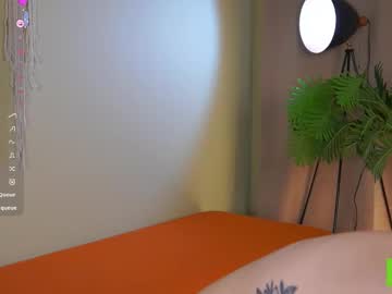Pollybun Chaturbate stream image from October 19, 2025