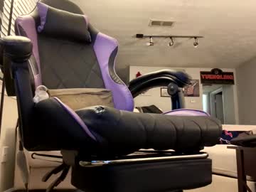 Thick_Head_B Chaturbate stream image from October 19, 2025