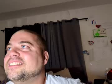 Blueeyeme Chaturbate stream image from October 19, 2025