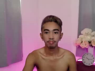 Crocodale Chaturbate stream image from October 19, 2025