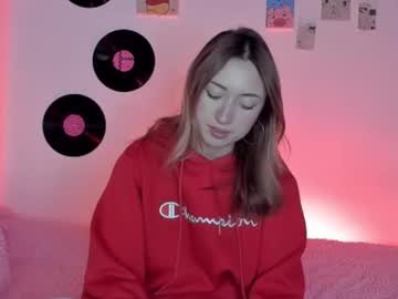 Sophie_Collins13 Chaturbate stream image from October 19, 2025