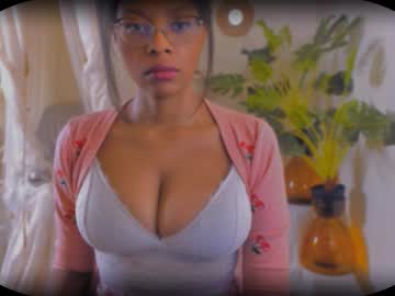 Bellahproudly Chaturbate stream image from October 19, 2025