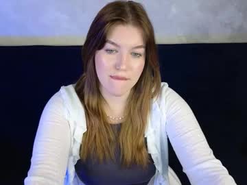 Fierykim Chaturbate stream image from October 19, 2025