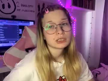 Indiraclouden Chaturbate stream image from October 19, 2025