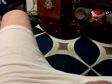 Kingwood13 Chaturbate stream image from October 19, 2025