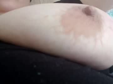 Ellajossie Chaturbate stream image from October 19, 2025