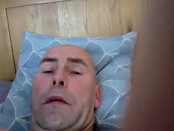 Martinireland Chaturbate stream image from October 19, 2025