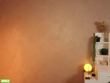 Sunflower0907 Chaturbate stream image from October 19, 2025