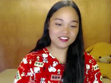 Urasian_Hotchix69 stream image from October 19, 2025