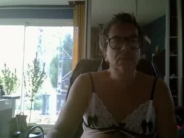 Bradysboy Chaturbate stream image from October 19, 2025