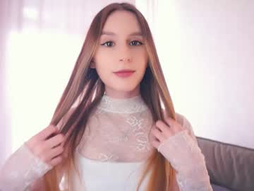 Makedafreshley Chaturbate stream image from October 19, 2025