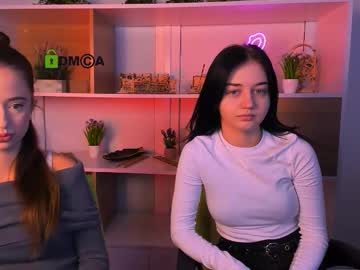 Miki_Ti Chaturbate stream image from October 19, 2025