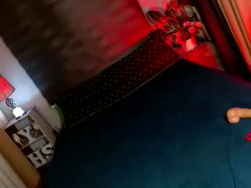 Yan2xcumsalotxx Chaturbate stream image from October 19, 2025