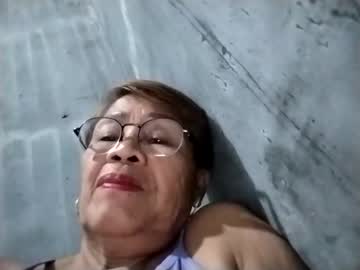 Lolamommie Chaturbate stream image from October 19, 2025