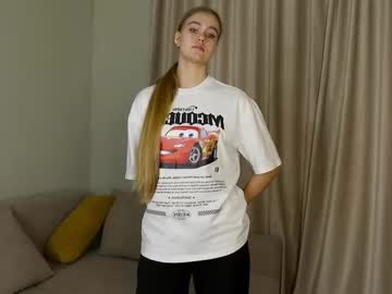Leecapella Chaturbate stream image from October 19, 2025