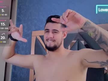 Ryan_Evanns Chaturbate stream image from October 19, 2025