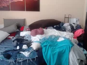 Eyeswall0w Chaturbate stream image from October 19, 2025