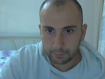 Aymax95 Chaturbate stream image from October 19, 2025