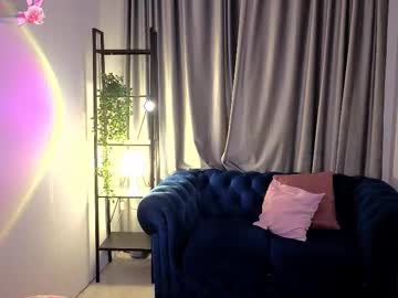 Halohush Chaturbate stream image from October 19, 2025