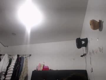 2moons_Full_Of_Love Chaturbate stream image from October 19, 2025
