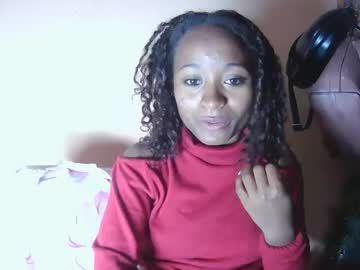 Francine925426 Chaturbate stream image from October 19, 2025