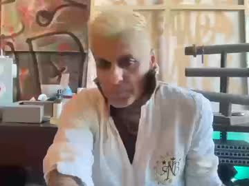 Mrnobodyla Chaturbate stream image from October 19, 2025
