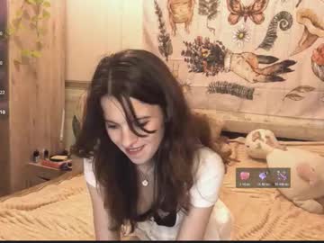 Aetherlynn Chaturbate stream image from October 19, 2025