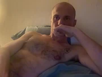 Hug14 Chaturbate stream image from October 19, 2025