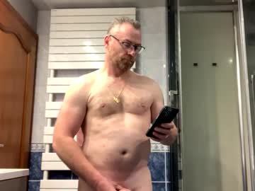 Frenchades Chaturbate stream image from October 19, 2025