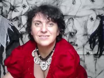 Luciami Chaturbate stream image from October 19, 2025