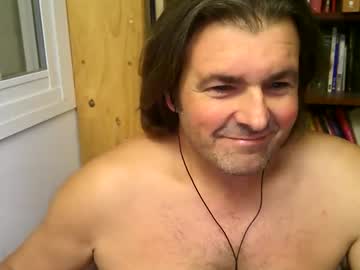 Luigijohn Chaturbate stream image from October 19, 2025