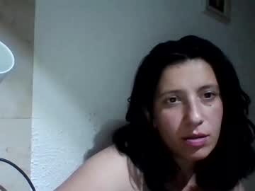 Alma_Amy Chaturbate stream image from October 19, 2025